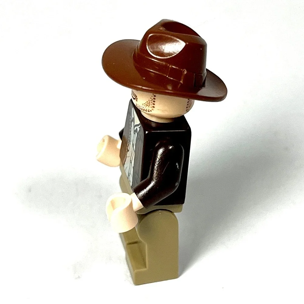 LEGO Indiana Jones Minifigure Dark Brown Jacket Tan Open Shirt Fedora iaj001